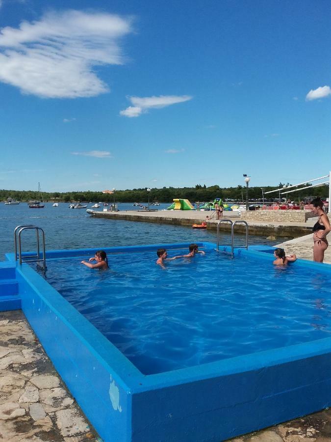 Victoria Mobilehome In Orsera Camping Resort Eksteriør bilde